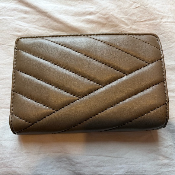 Tory Burch Quilted Wallet - Picture 2 of 7